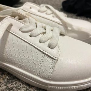 White crocodile sneakers